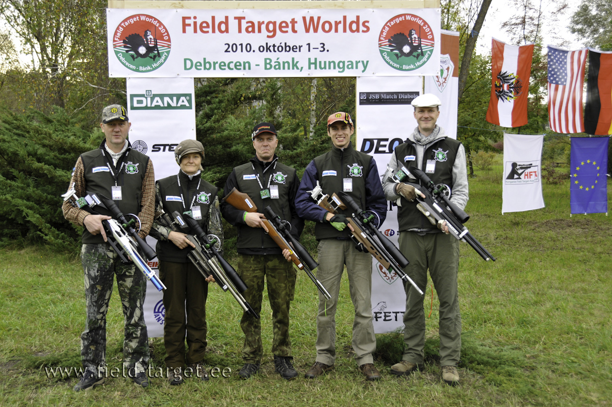 Eesti Field-Target tiim - Kaidu, Heli, Meelis, Romi ja Aron, kes Eesti Gaasi toel MM-l käisid